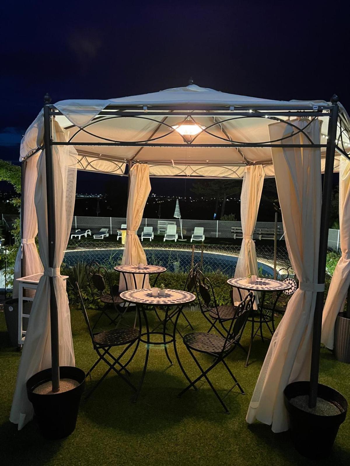 San Costanzo B&B Villa Alma מראה חיצוני תמונה