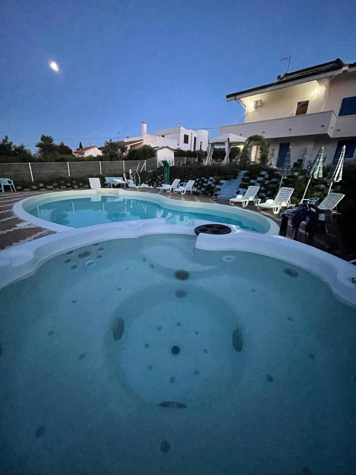 San Costanzo B&B Villa Alma מראה חיצוני תמונה